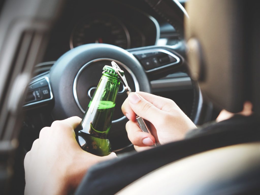 5 Steps & Tips to Avoid Drinking and Driving on New Year’s Eve 5 Steps & Tips to Avoid Drinking and Driving on New Year’s Eve