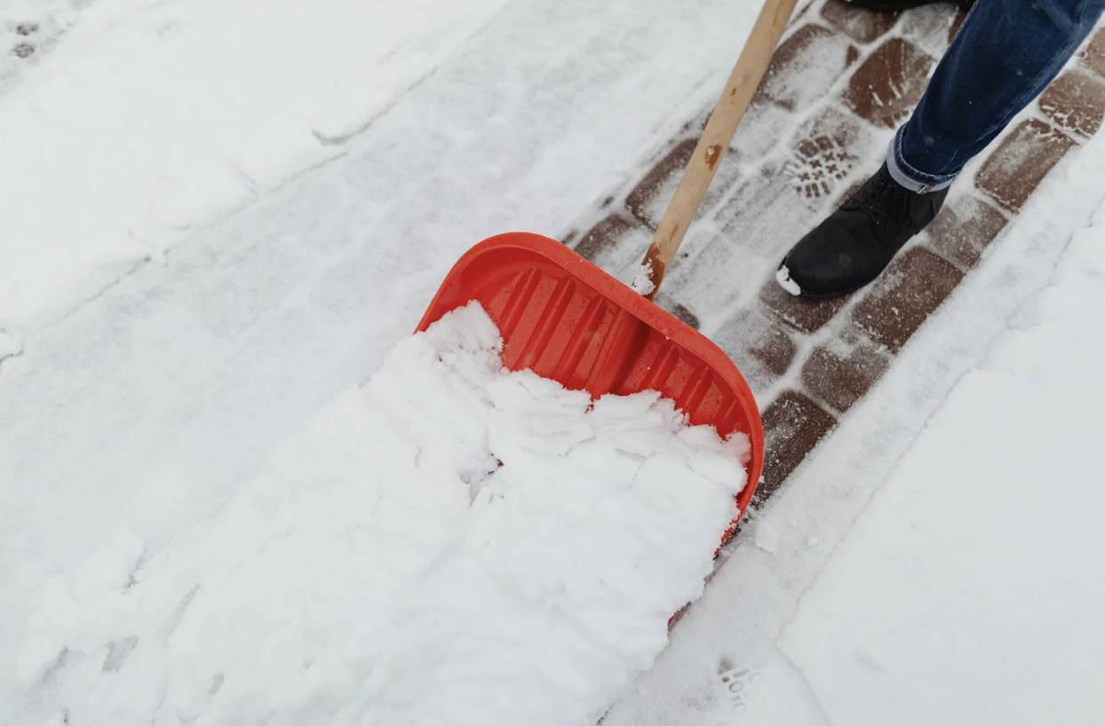What Michigan Property Owners Must Know About Snow and Ice Removal